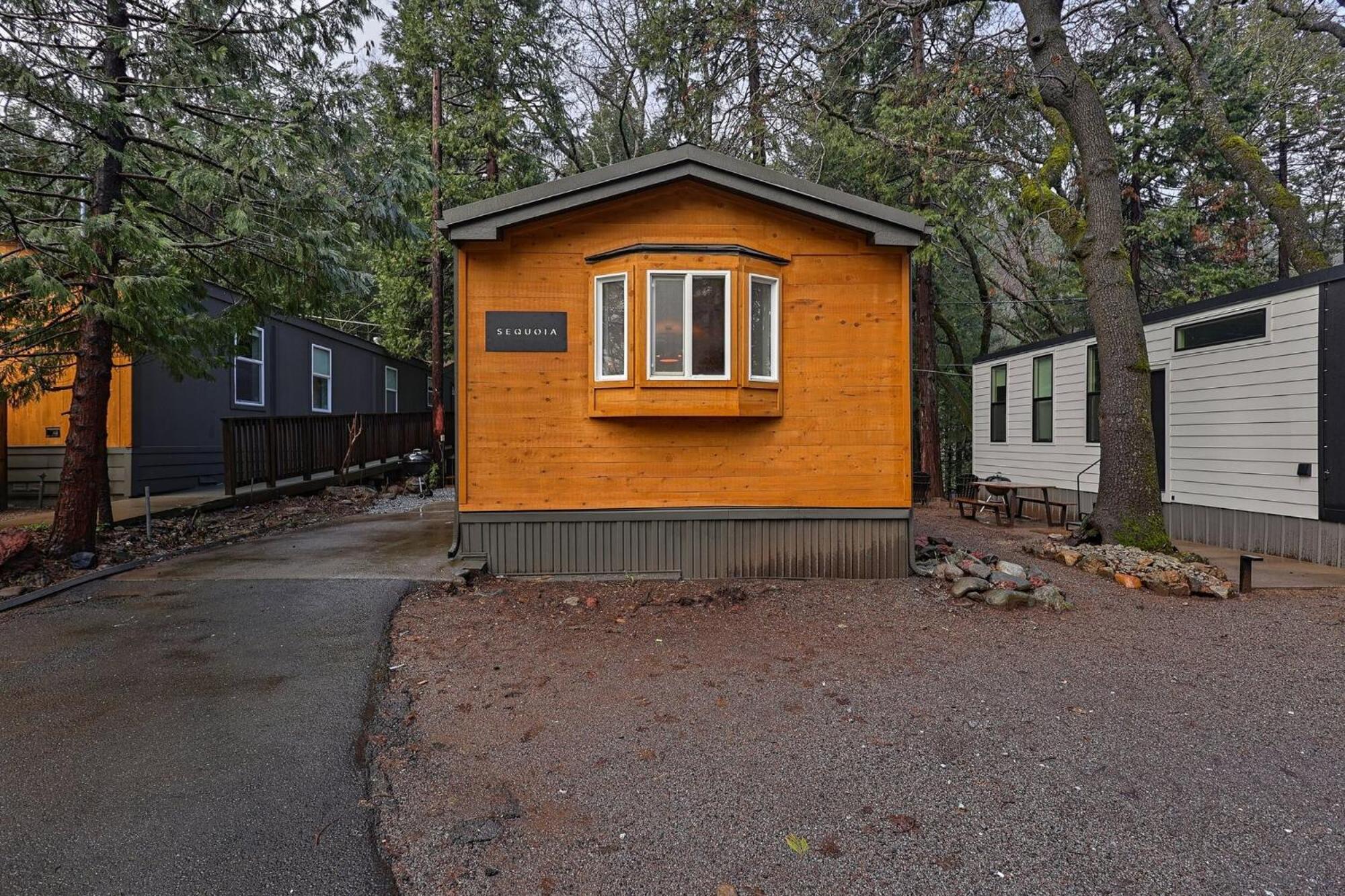 Cave Springs Resort Dunsmuir Exterior foto