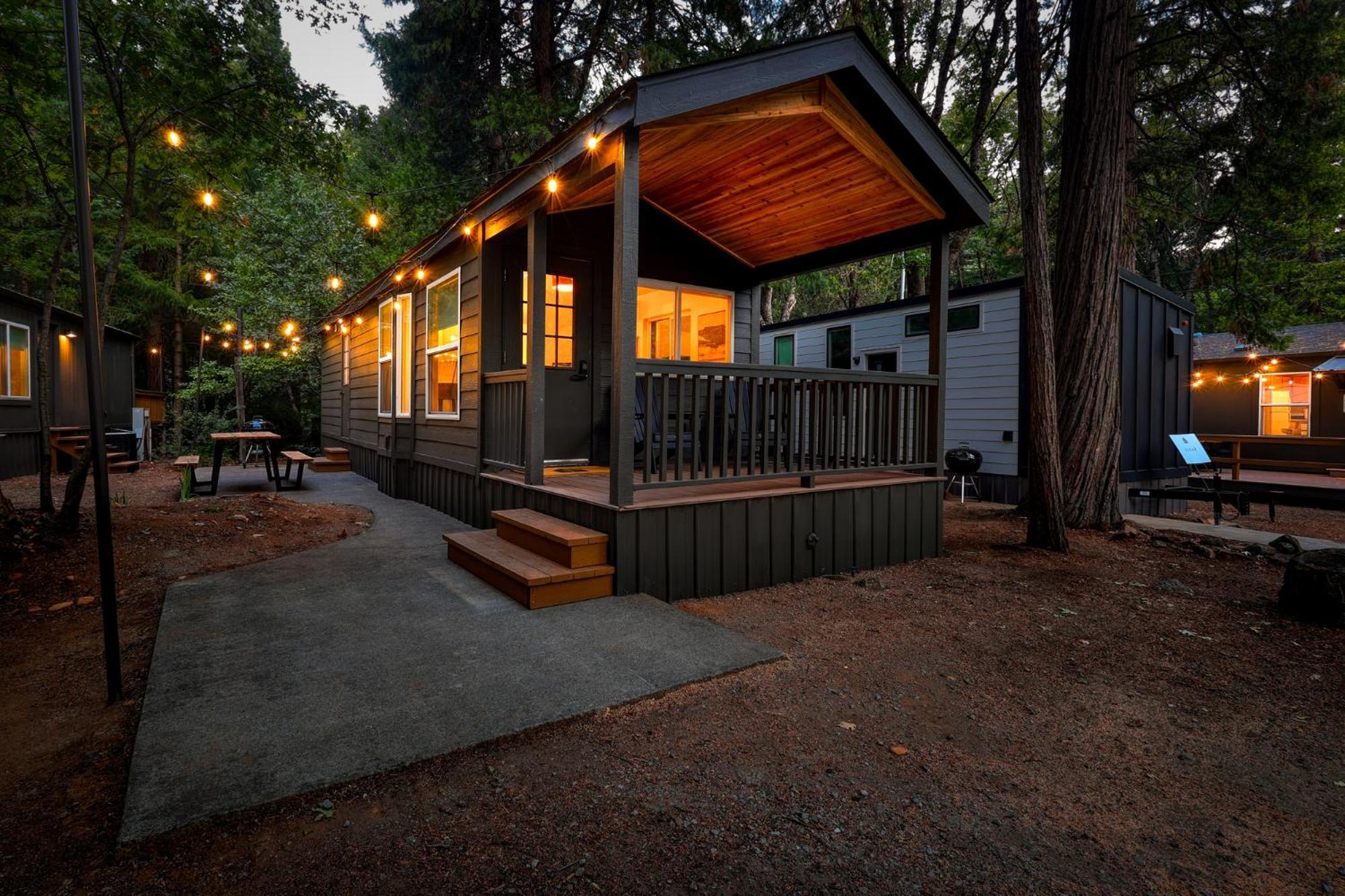 Cave Springs Resort Dunsmuir Exterior foto