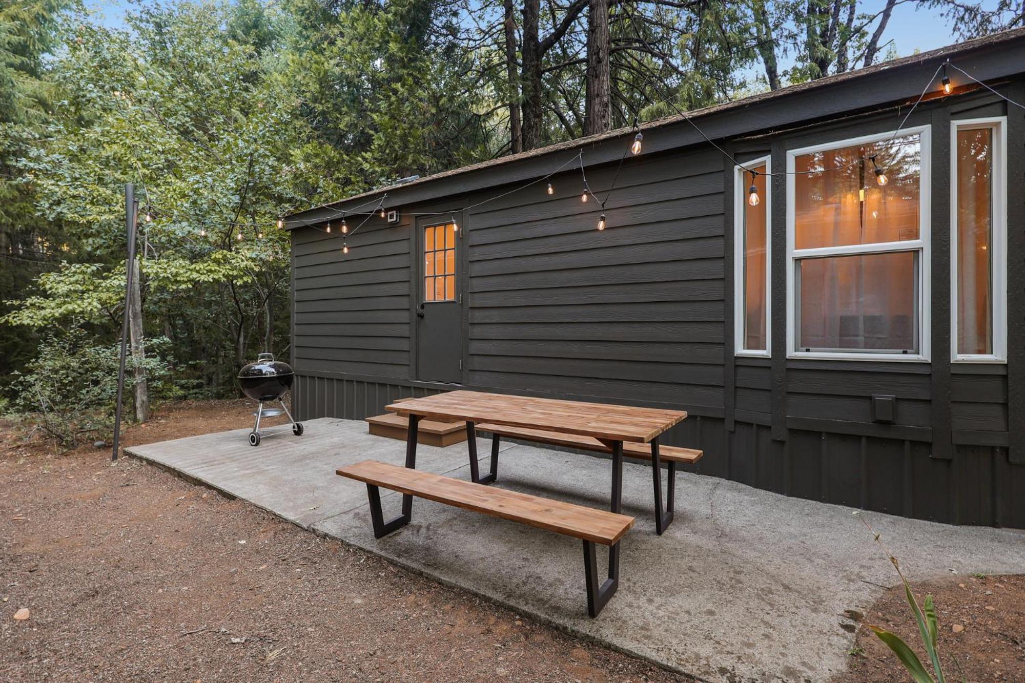 Cave Springs Resort Dunsmuir Exterior foto