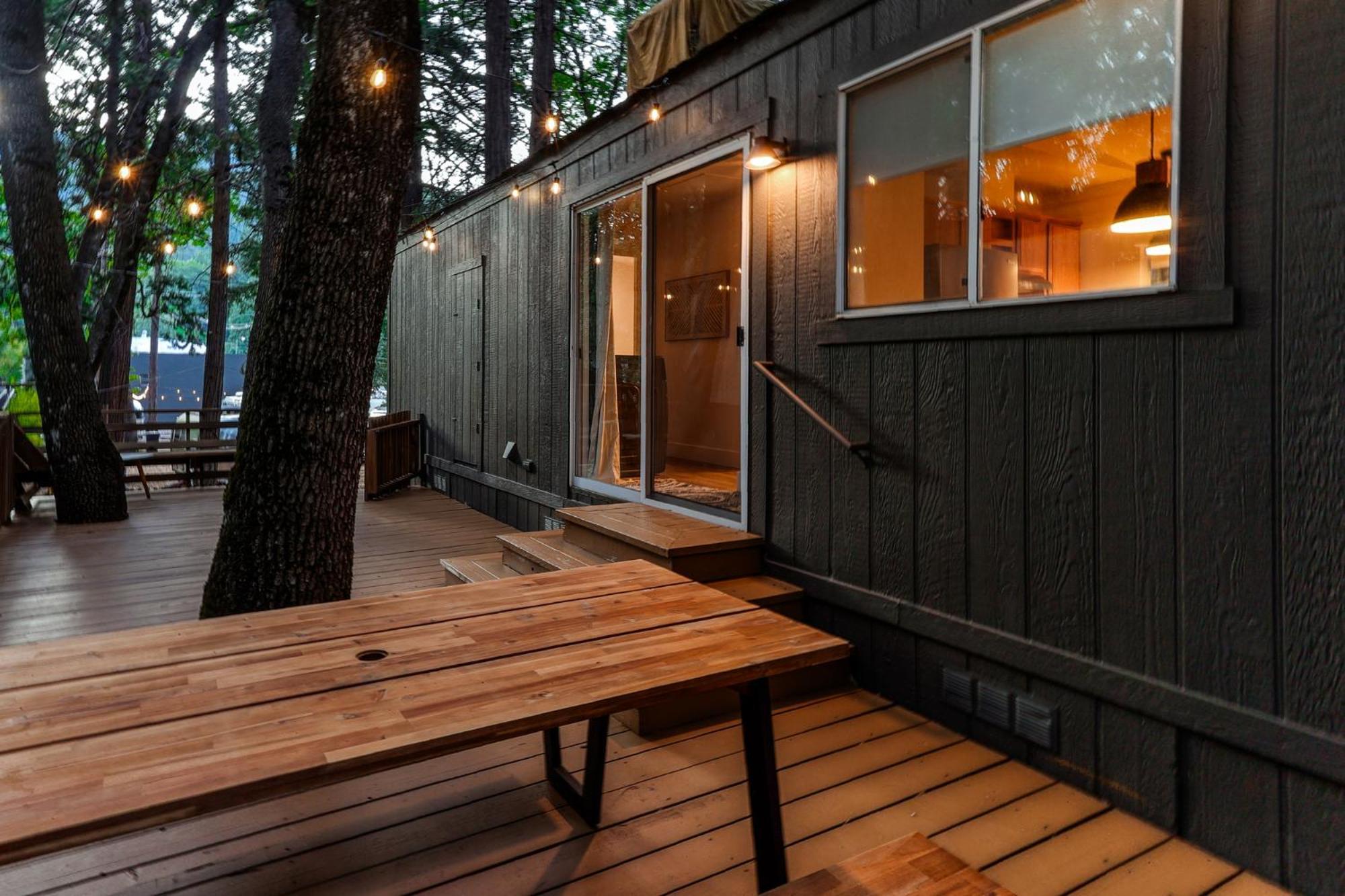 Cave Springs Resort Dunsmuir Exterior foto